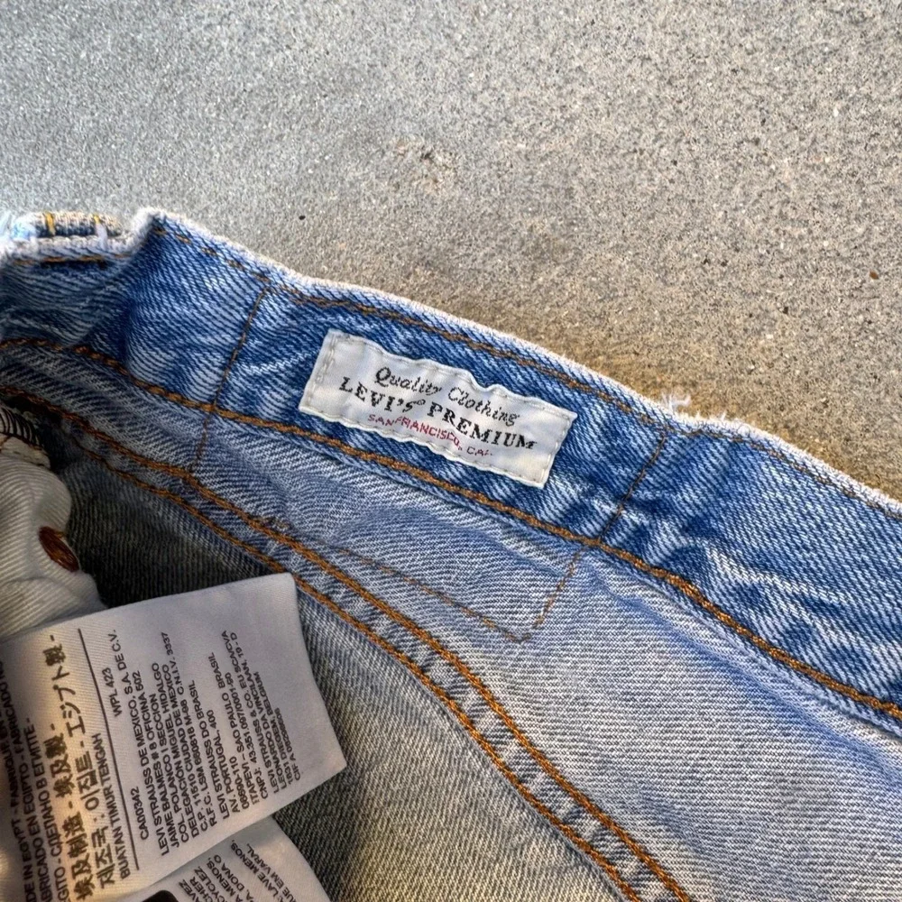 Levi's 501 Premium Original Fit Light Wash Straight Leg Jeans Men 36x32